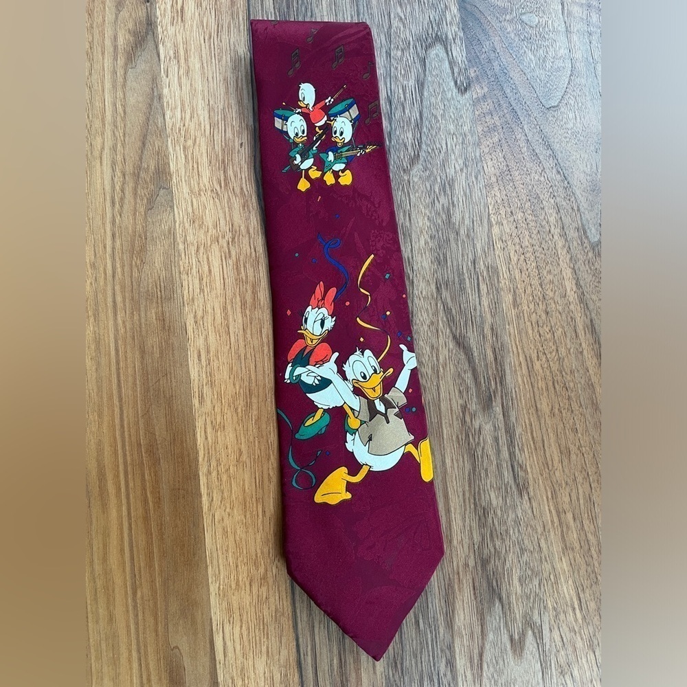 DISNEY ISIDE Silk Tie Donald Duck Family Made Italy Novelty Business Event